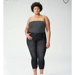 Universal Standard Foundation Bandeau M